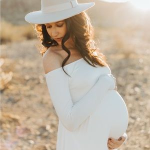 White off the shoulder maternity dress. Size Small.